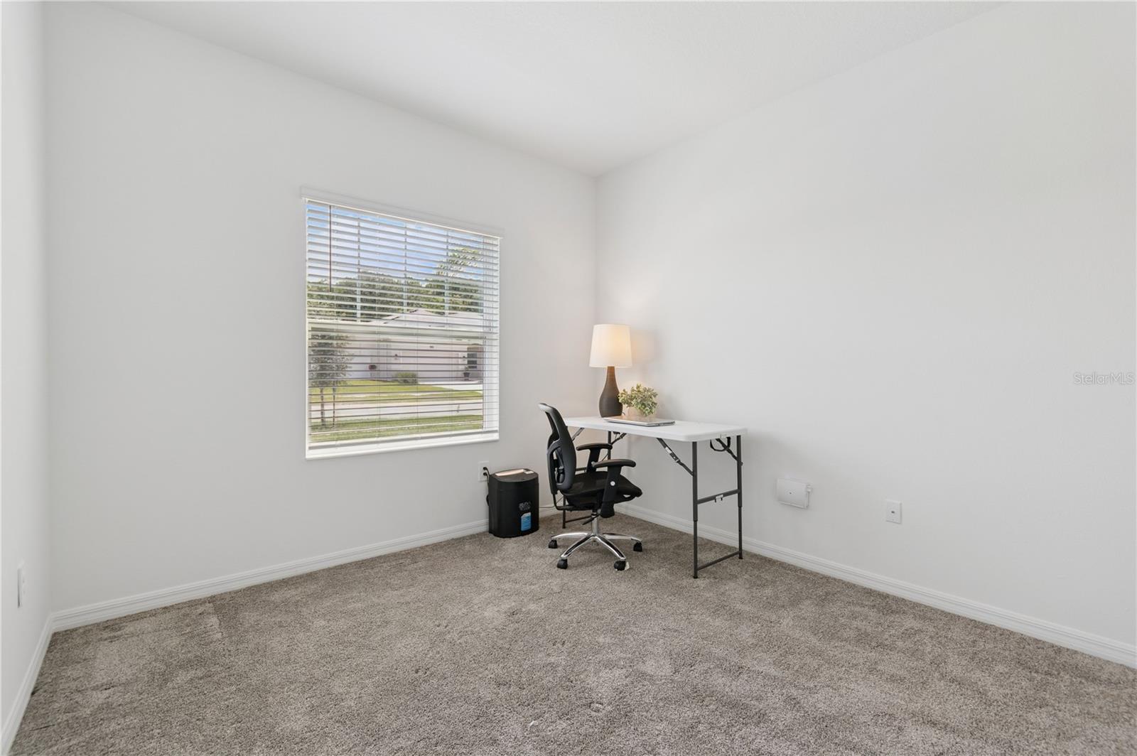 HILLSIDE ESTATES - Residential Lease