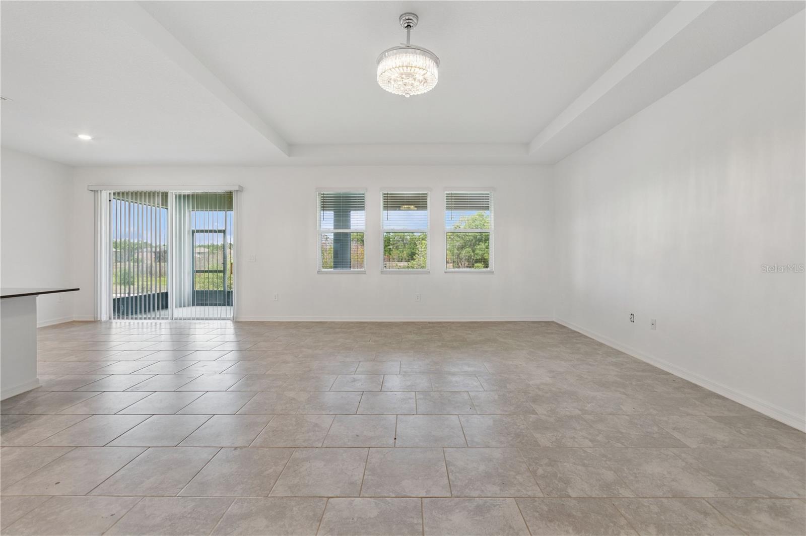 HILLSIDE ESTATES - Residential Lease