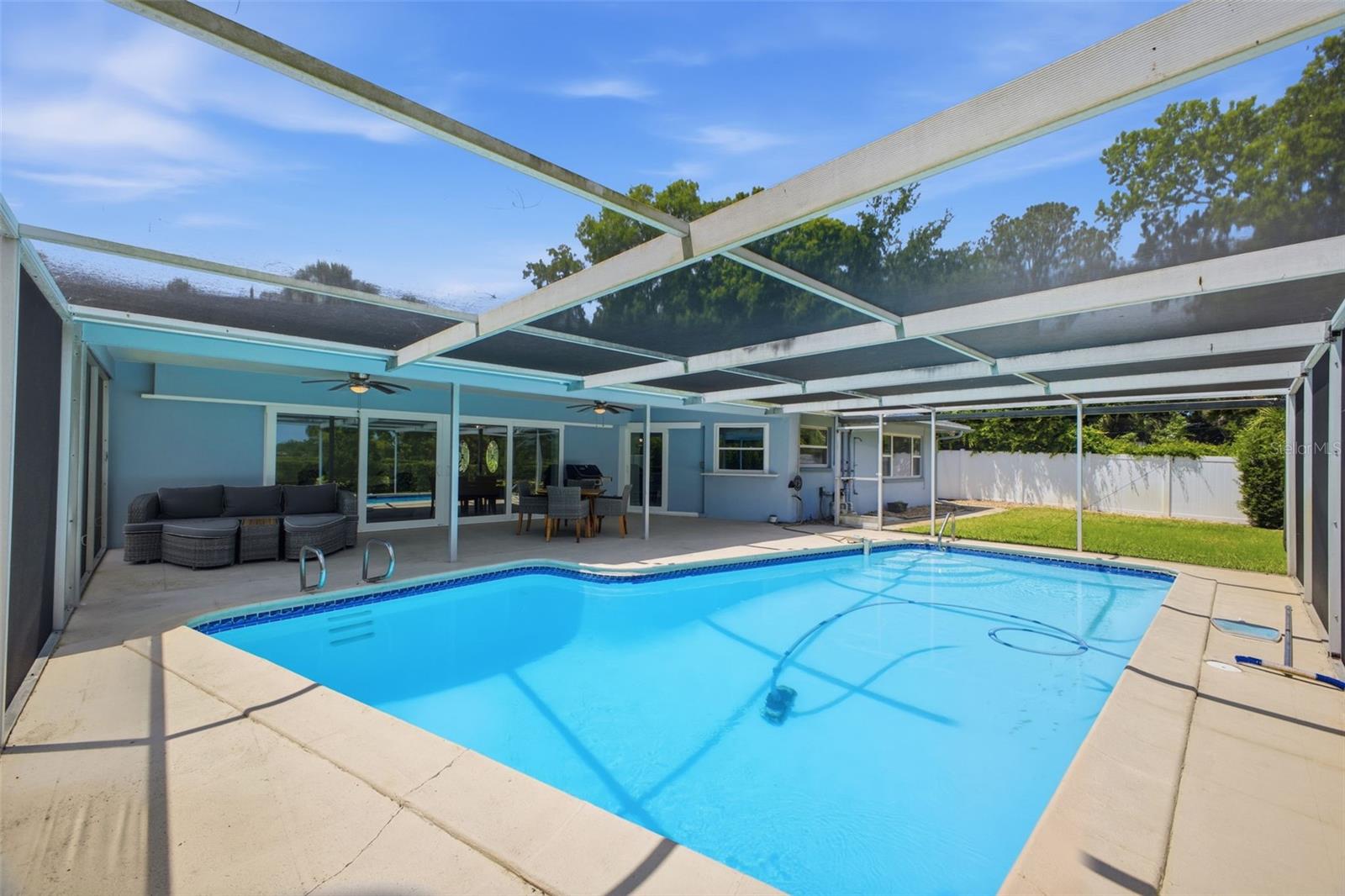 BELLEAIR ESTATES - Residential