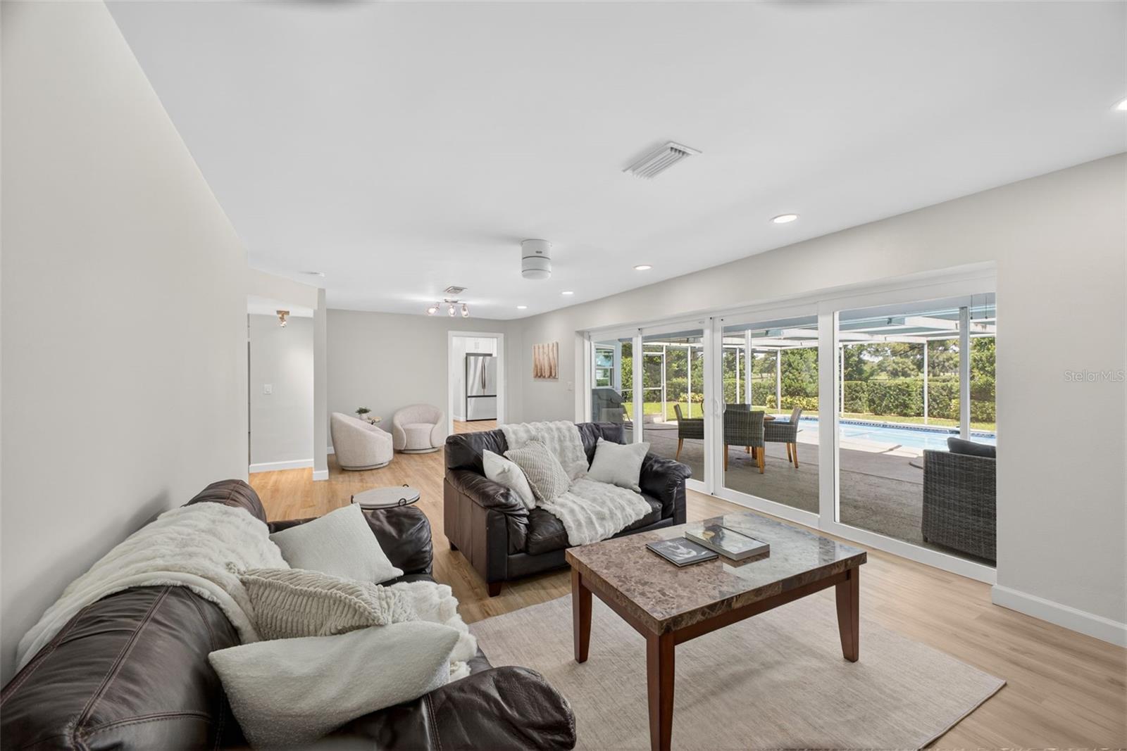 BELLEAIR ESTATES - Residential