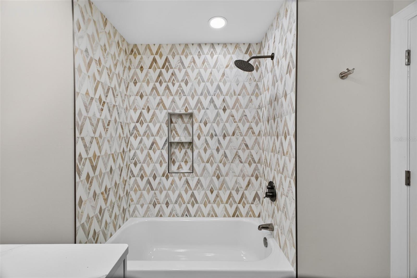 BELLEAIR ESTATES - Residential
