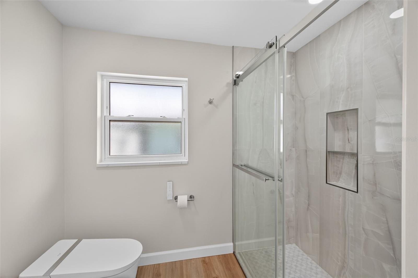 BELLEAIR ESTATES - Residential