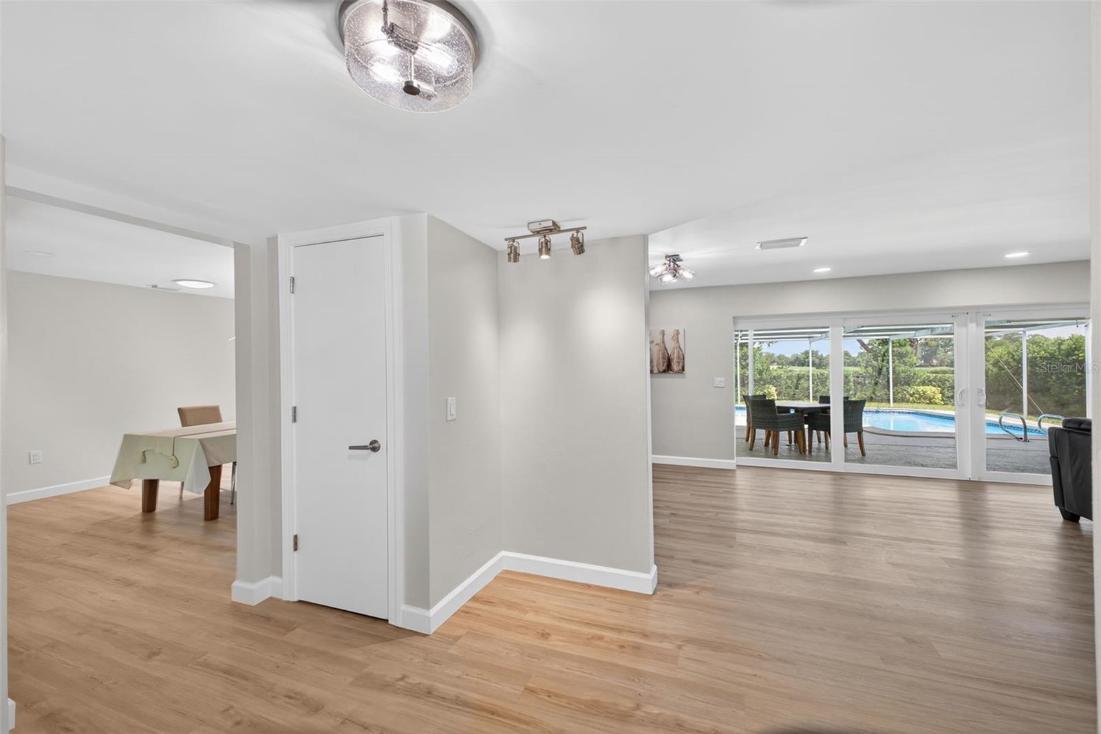 BELLEAIR ESTATES - Residential