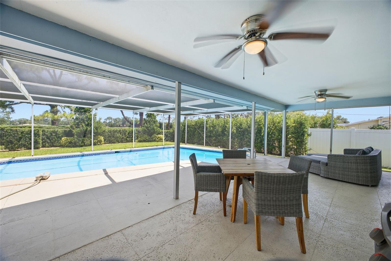 BELLEAIR ESTATES - Residential