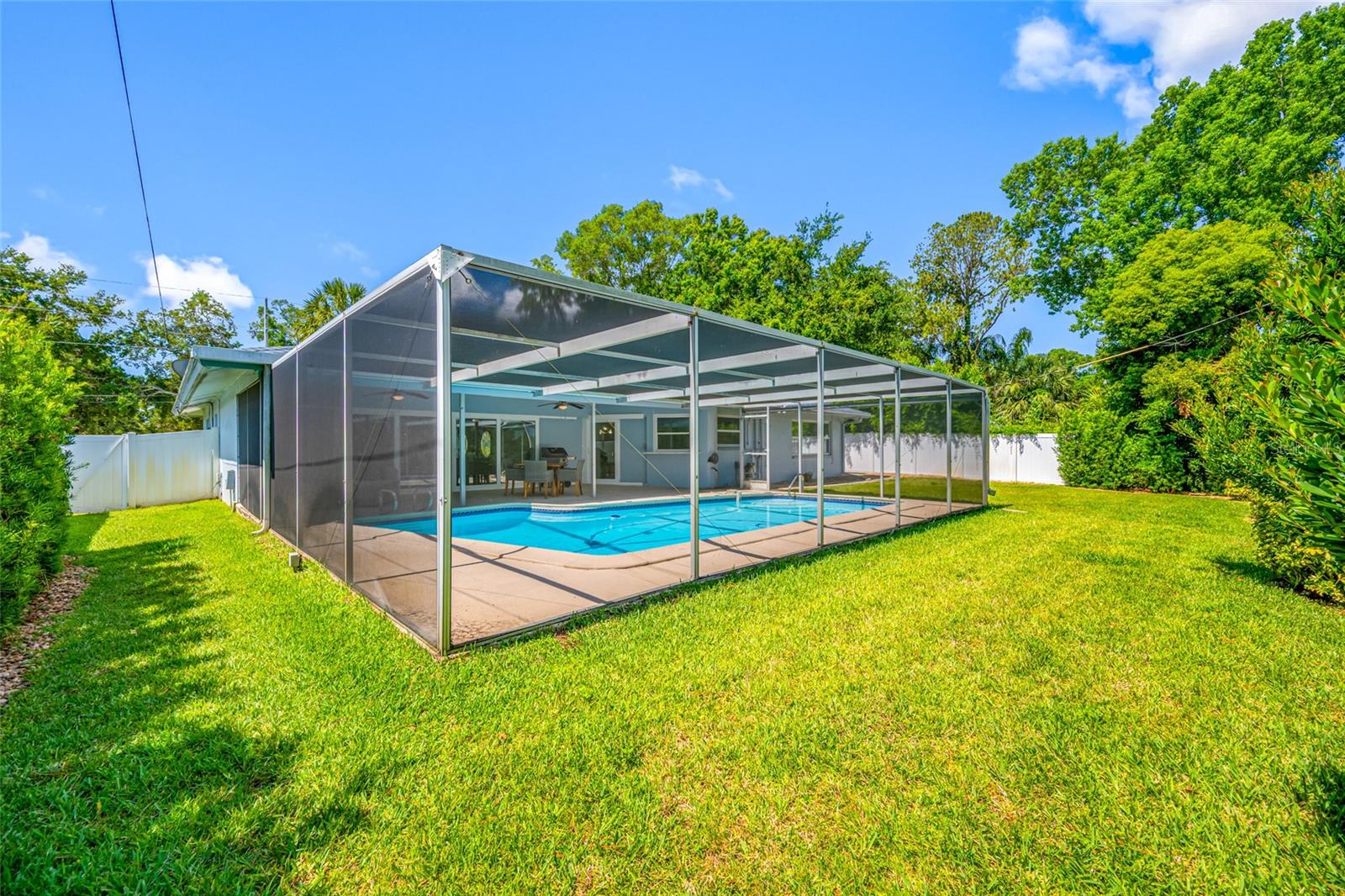 BELLEAIR ESTATES - Residential