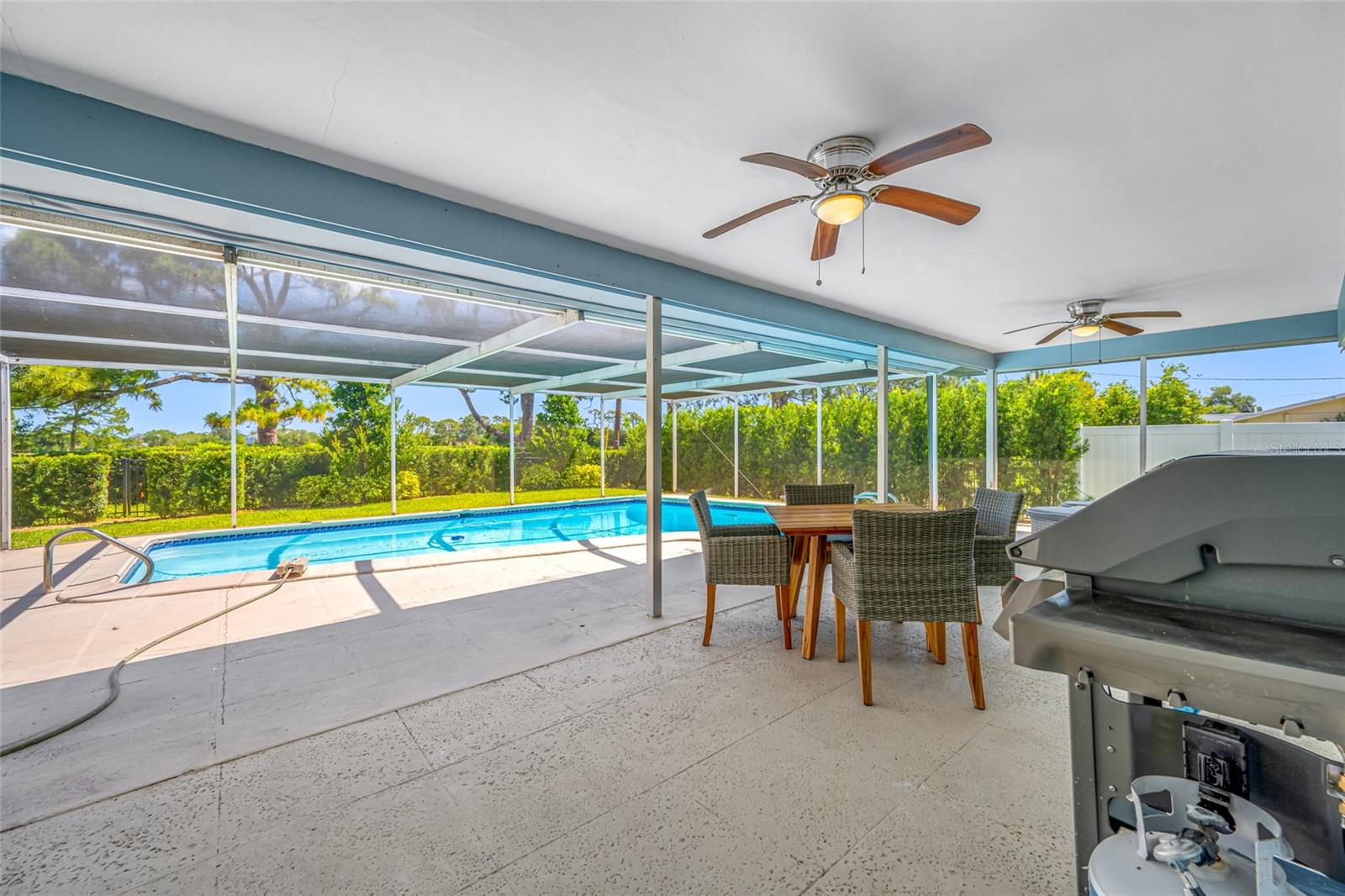 BELLEAIR ESTATES - Residential