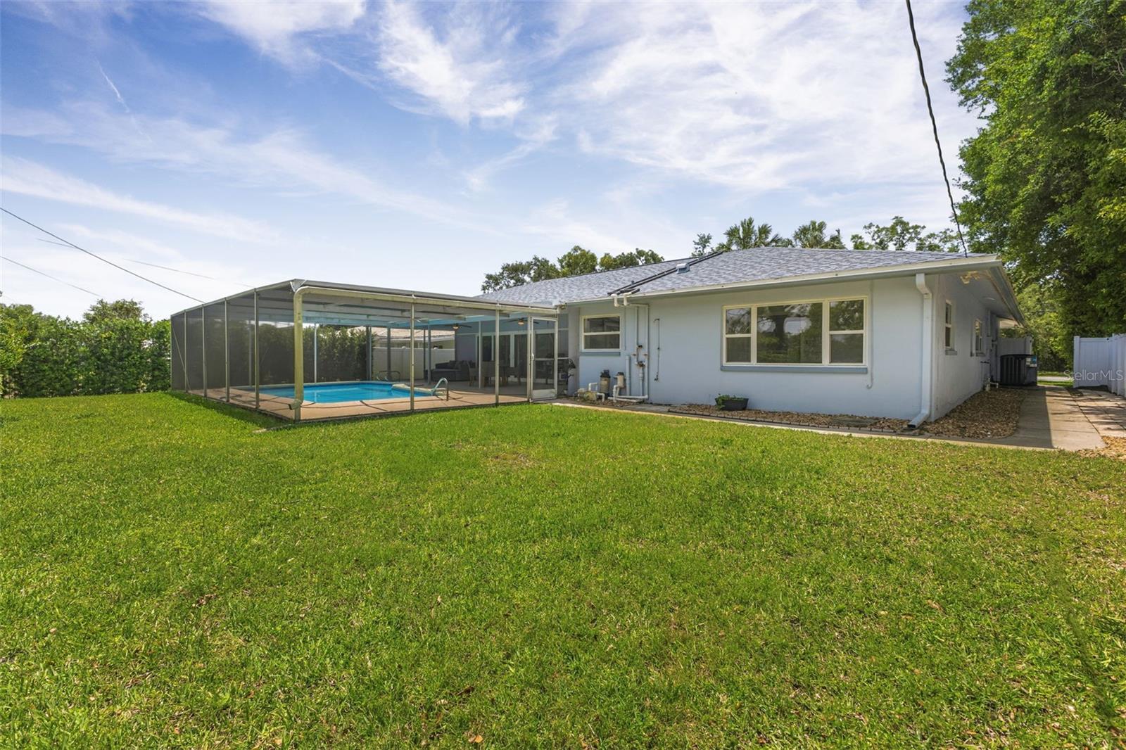 BELLEAIR ESTATES - Residential