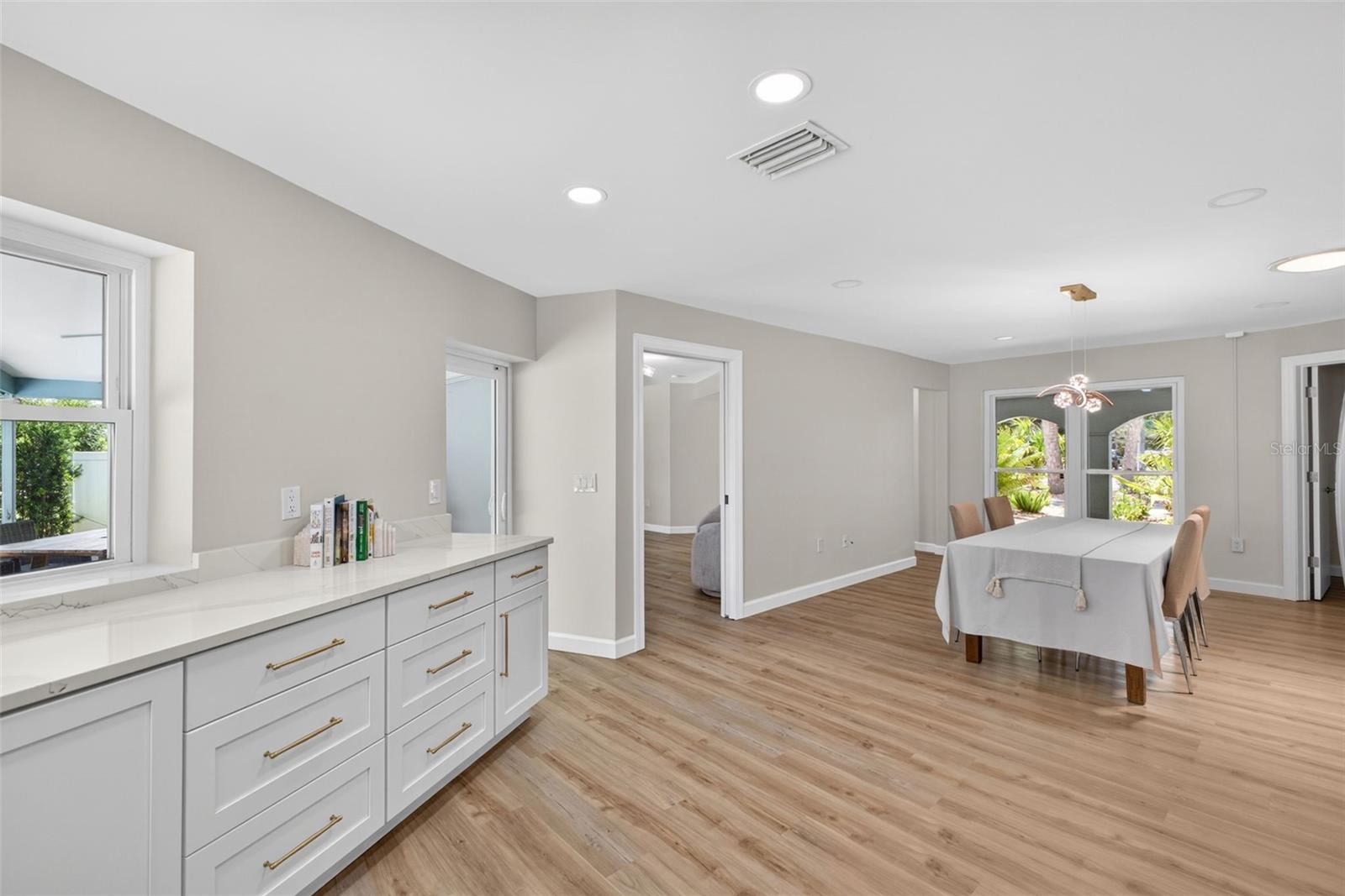 BELLEAIR ESTATES - Residential