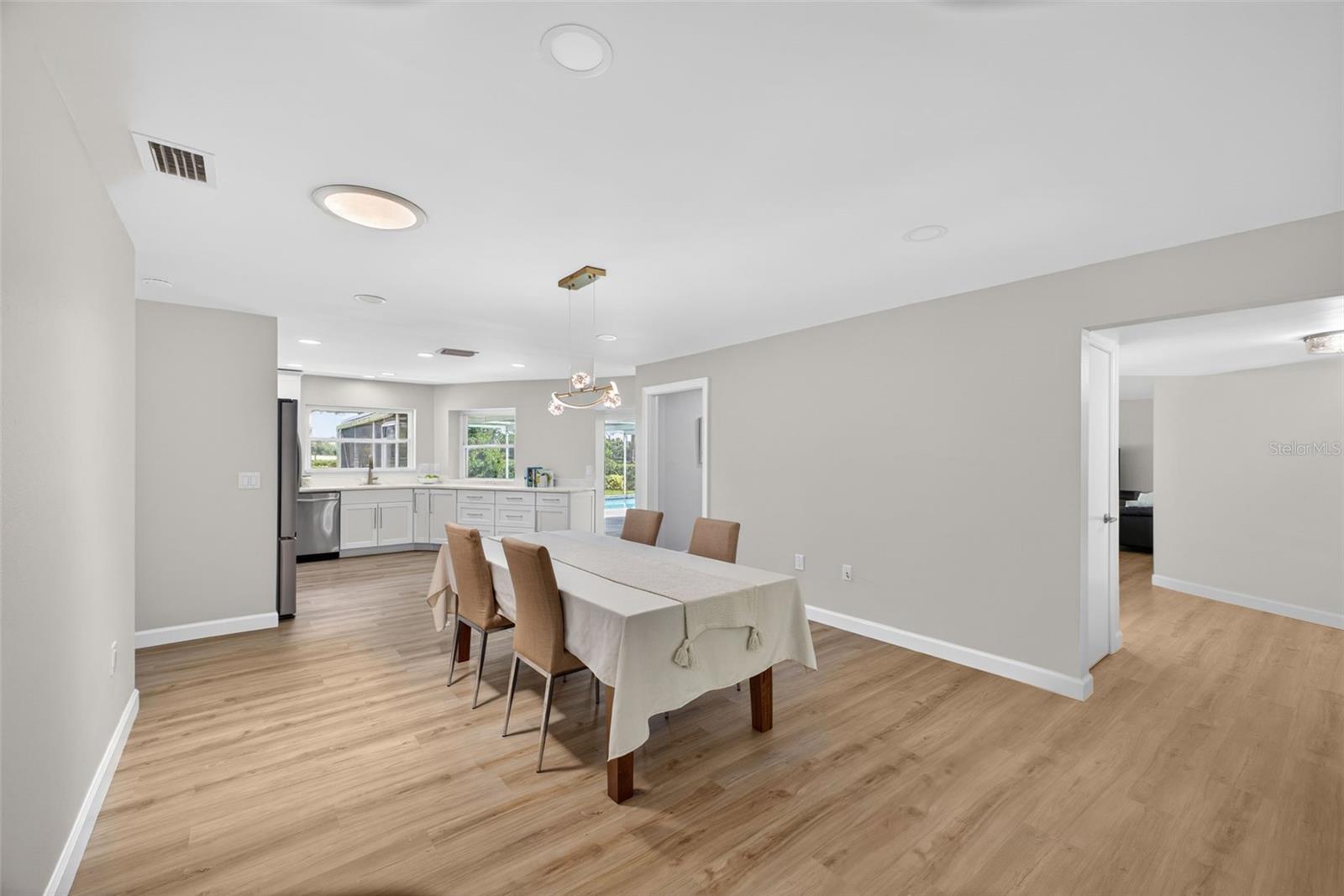 BELLEAIR ESTATES - Residential