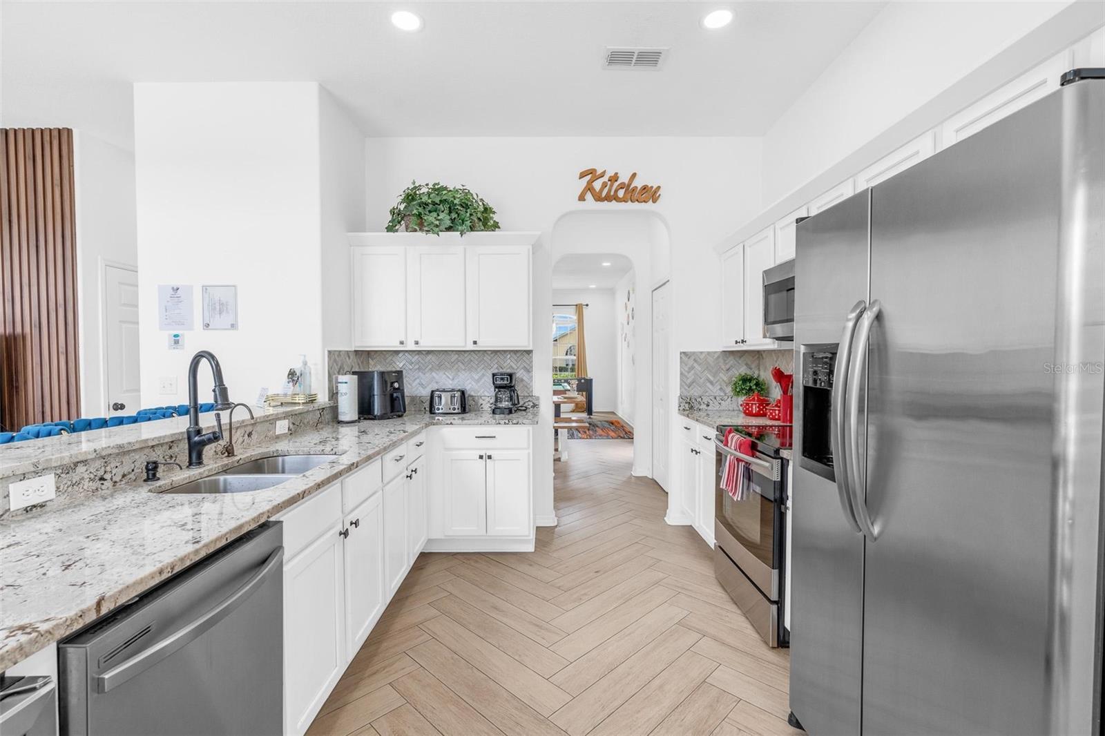 GLENBROOK PH II SUB - Residential