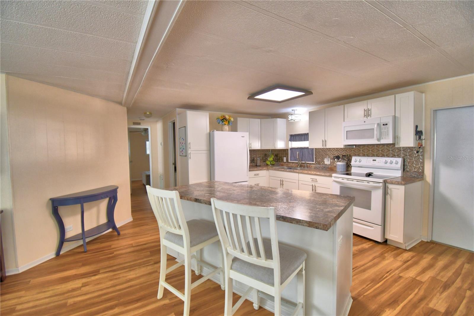 ARIANA SHORES MHP - Residential