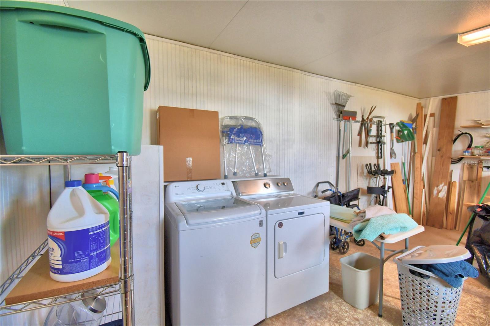 ARIANA SHORES MHP - Residential