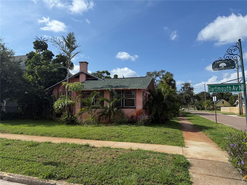Photo of 2562 Dartmouth Avenue N, St Petersburg, FL 33713 (MLS # J999819)