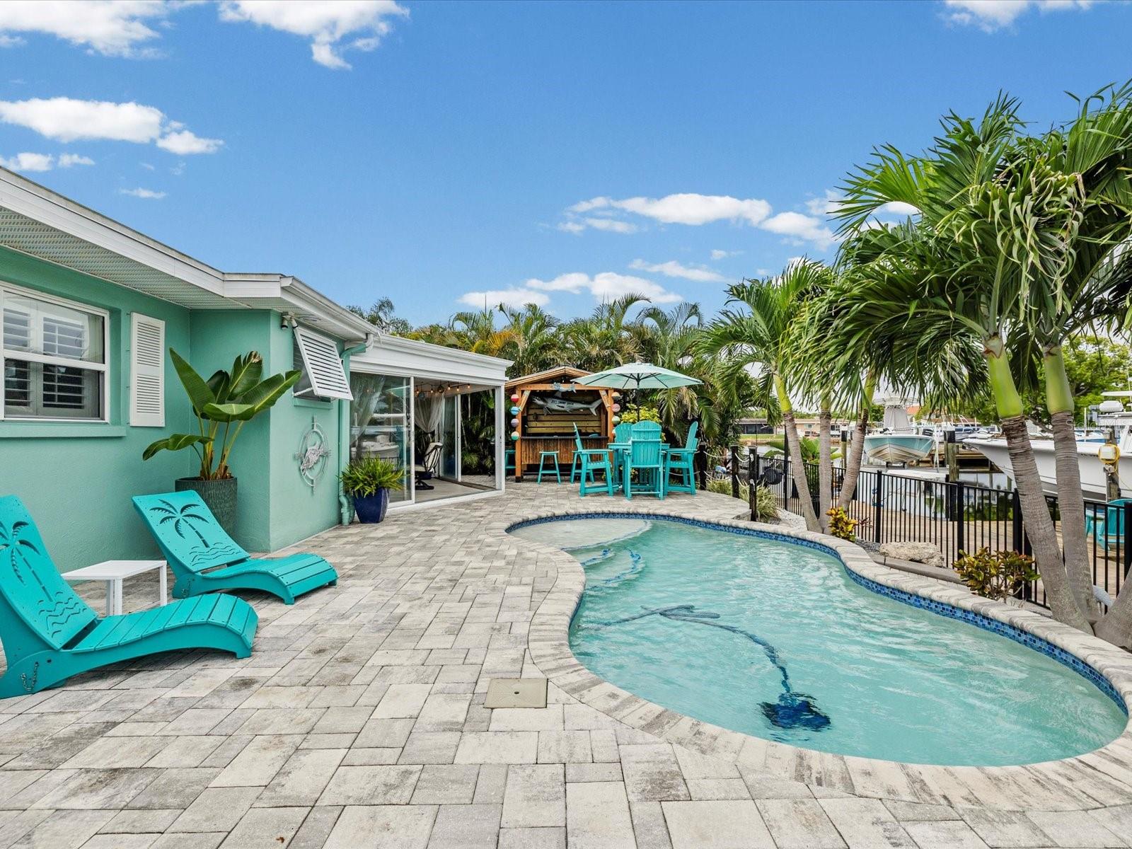 4911 POMPANO DRIVE