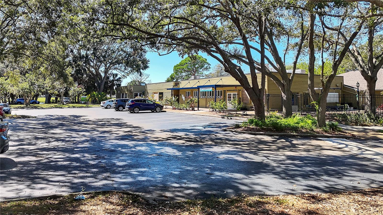 VILLAGE LAKE - Residential Lease