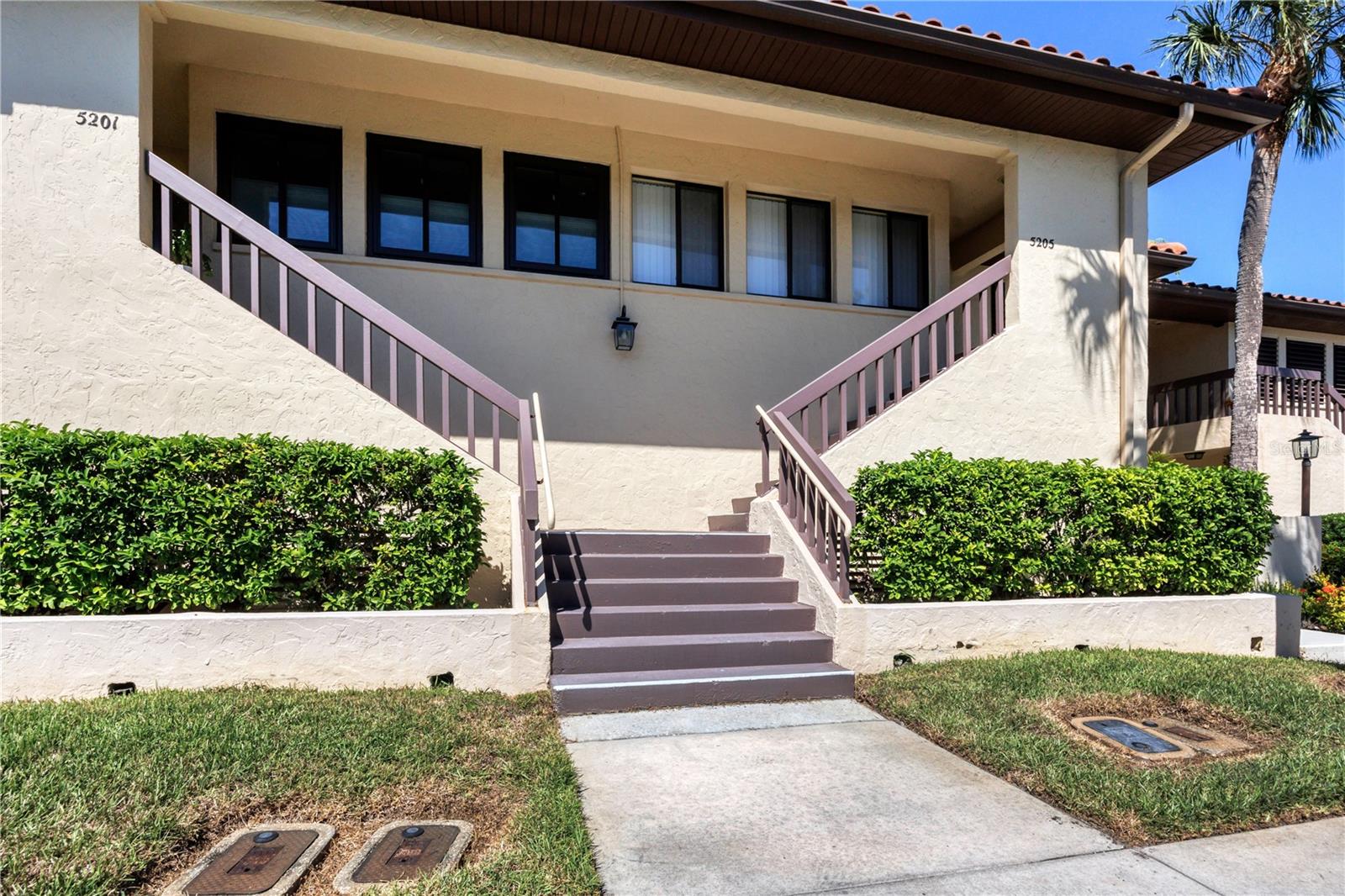 VILLAGE LAKE - Residential Lease