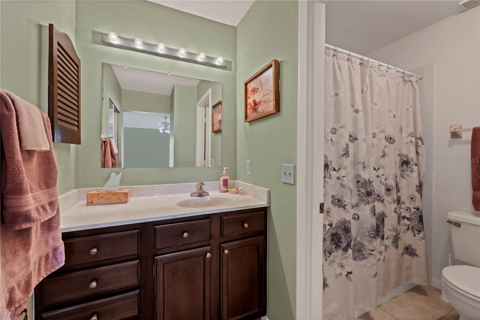 VILLAGE LAKE - Residential Lease