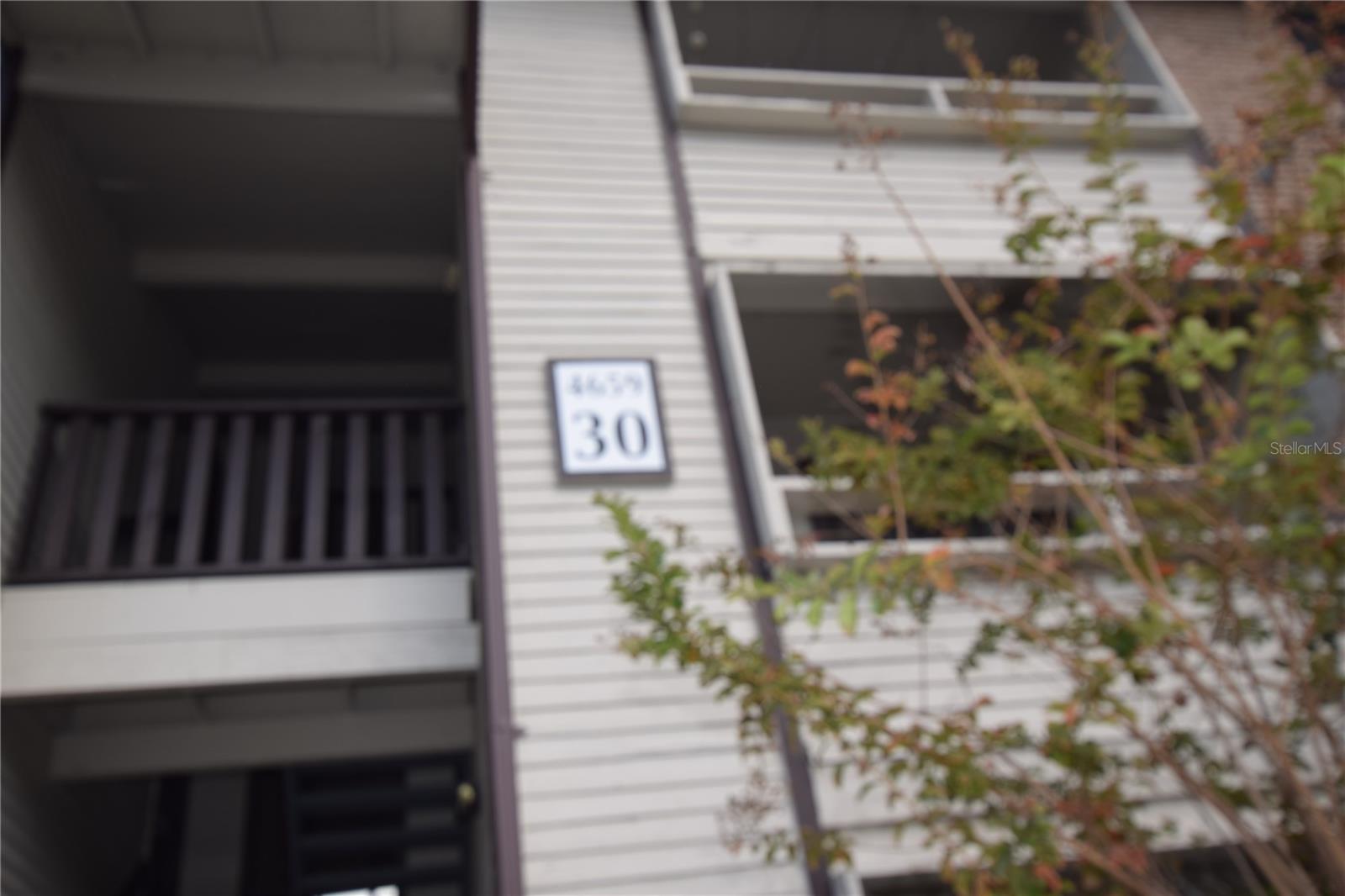 1 Bath Condo For Rent in Orlando, FL. This condo has a Range, Refrigerator, D/W, Disposal, Central Heat and A/C.