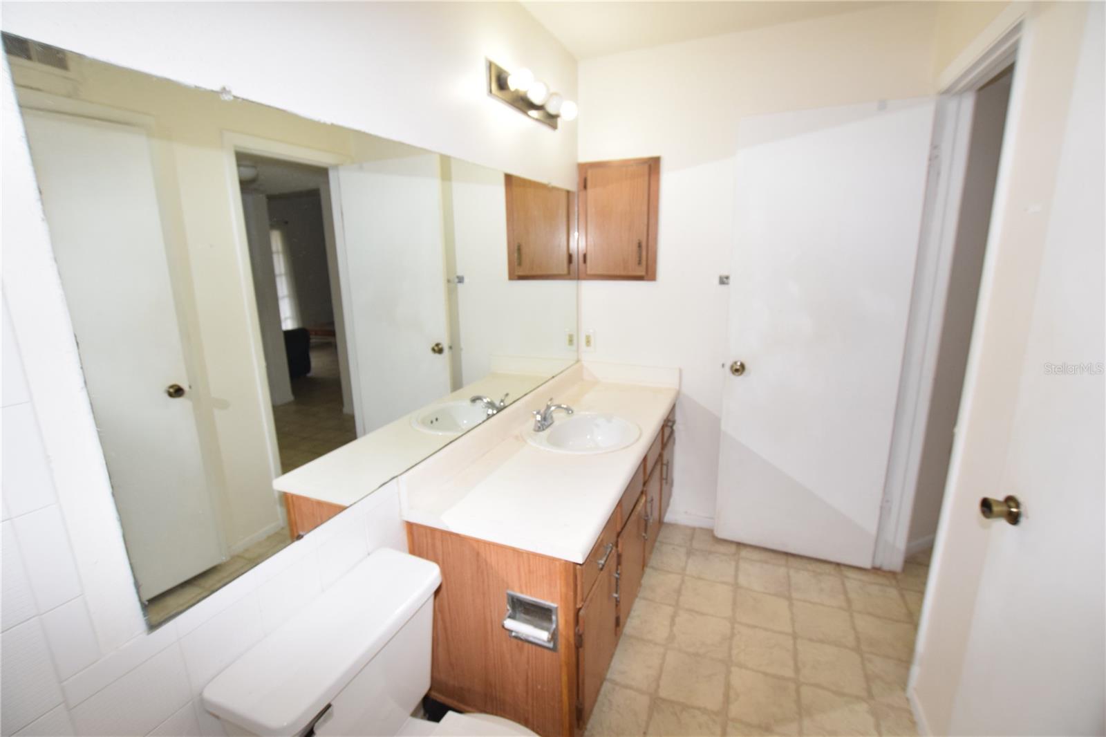 MILLENIA COVE - Residential Lease