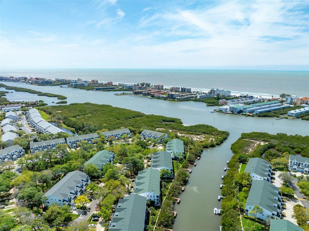 Photo of 9936 Indian Key Trail #22, Seminole, FL 33776 (MLS # TB8480244)