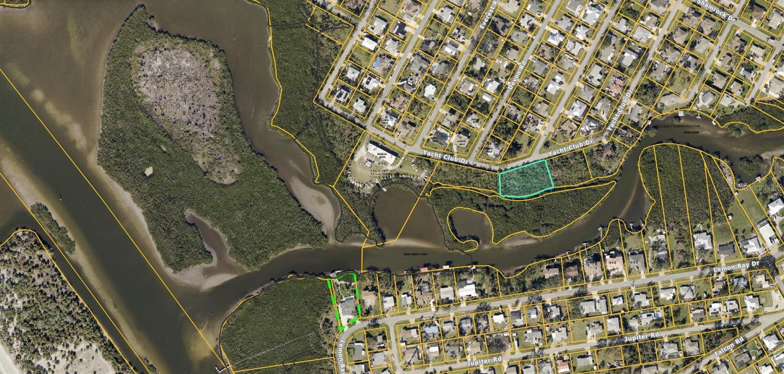YACHT CLUB ESTATES - Land