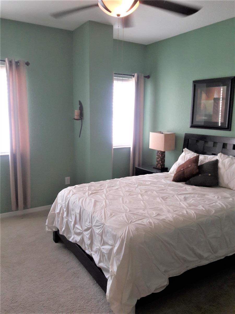 BROADWAY PROMENADE - Residential Lease