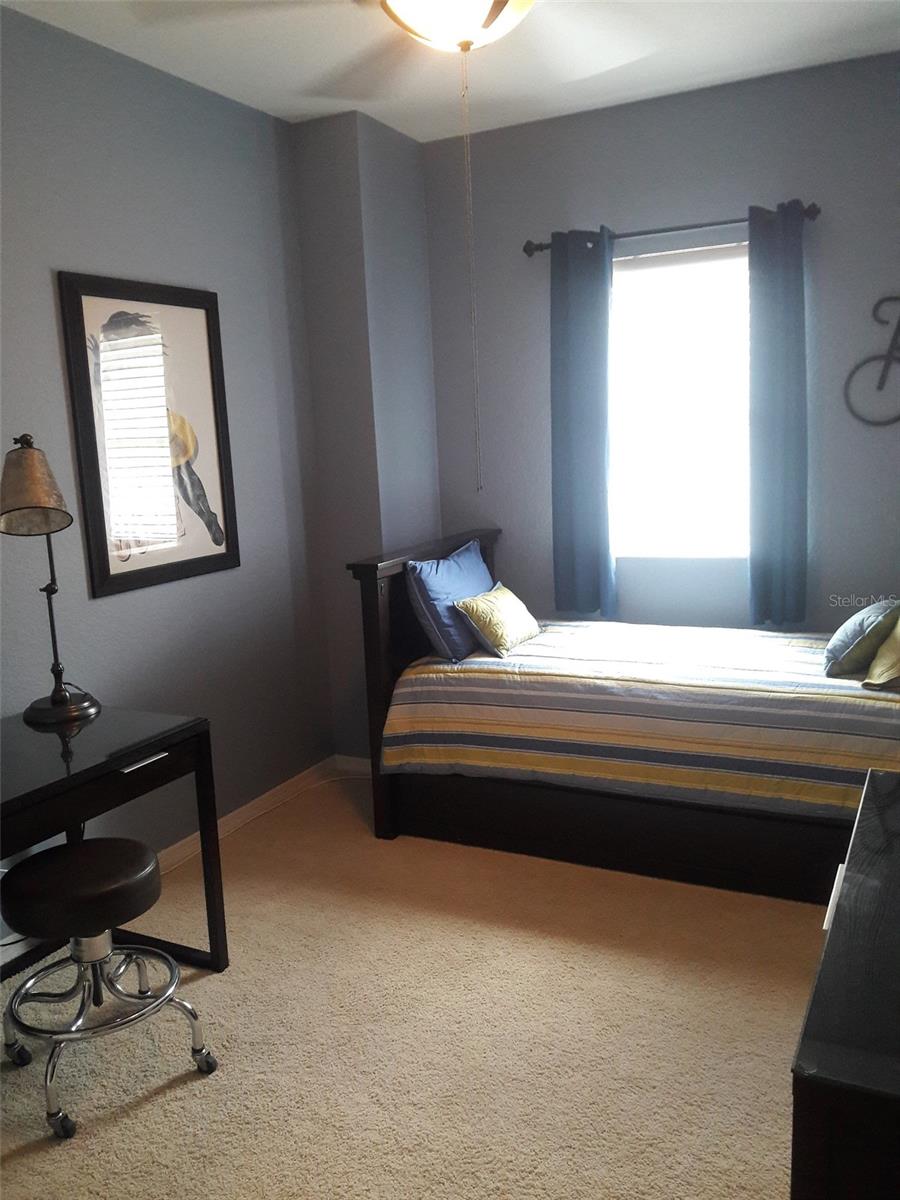 BROADWAY PROMENADE - Residential Lease