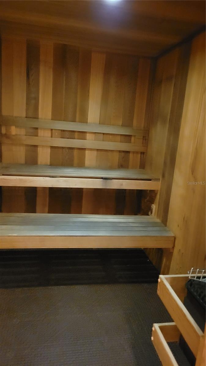 BROADWAY PROMENADE - Residential Lease