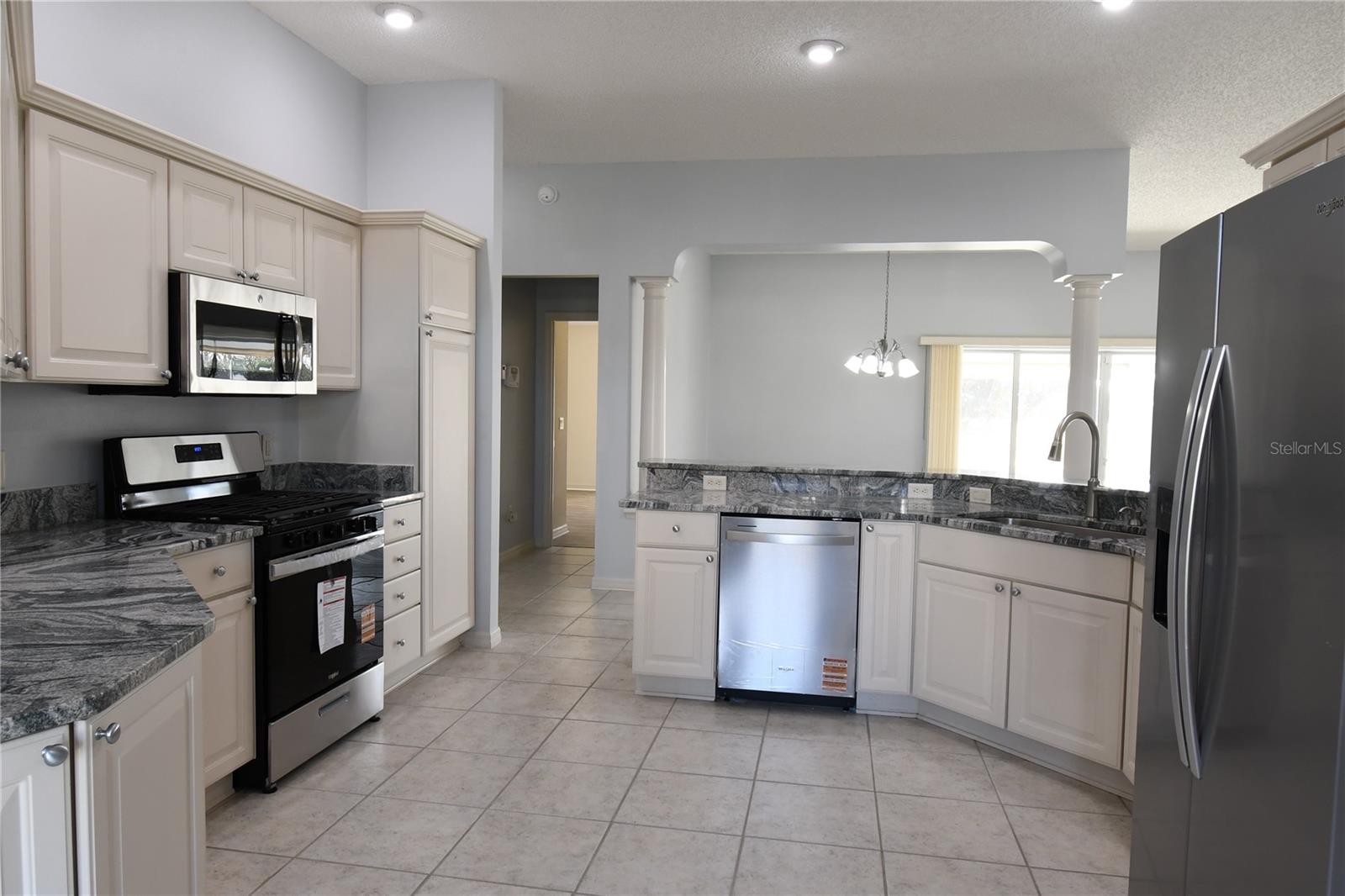 2120 WILLOW GROVE WAY