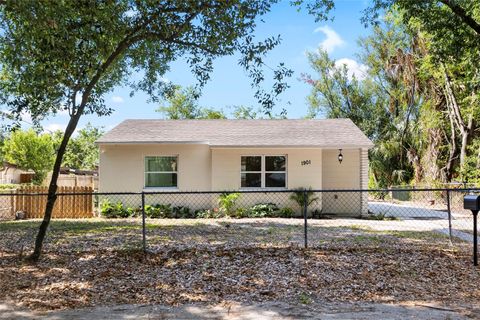 Photo of 1901 E Shadowlawn Avenue, Tampa, FL 33610 (MLS # TB8502680)