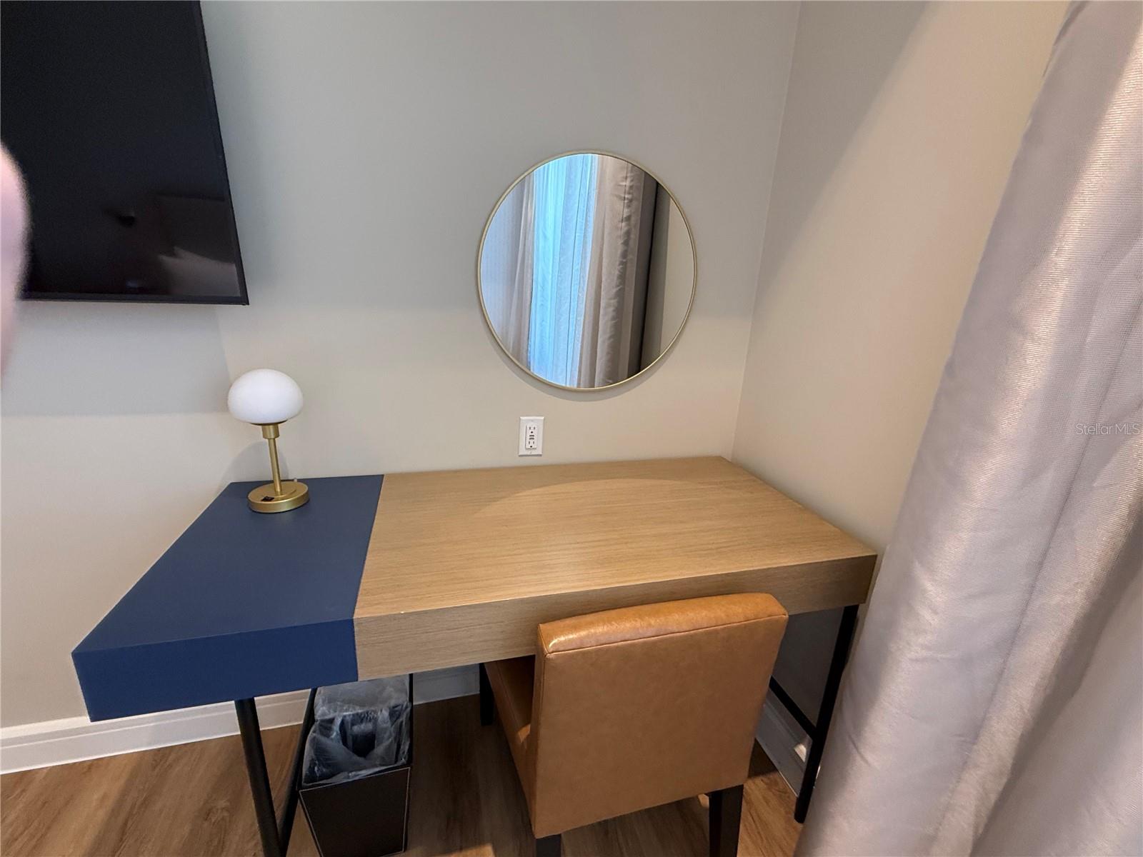 SUNSET WALK HOTEL CONDO PH 1 - Residential