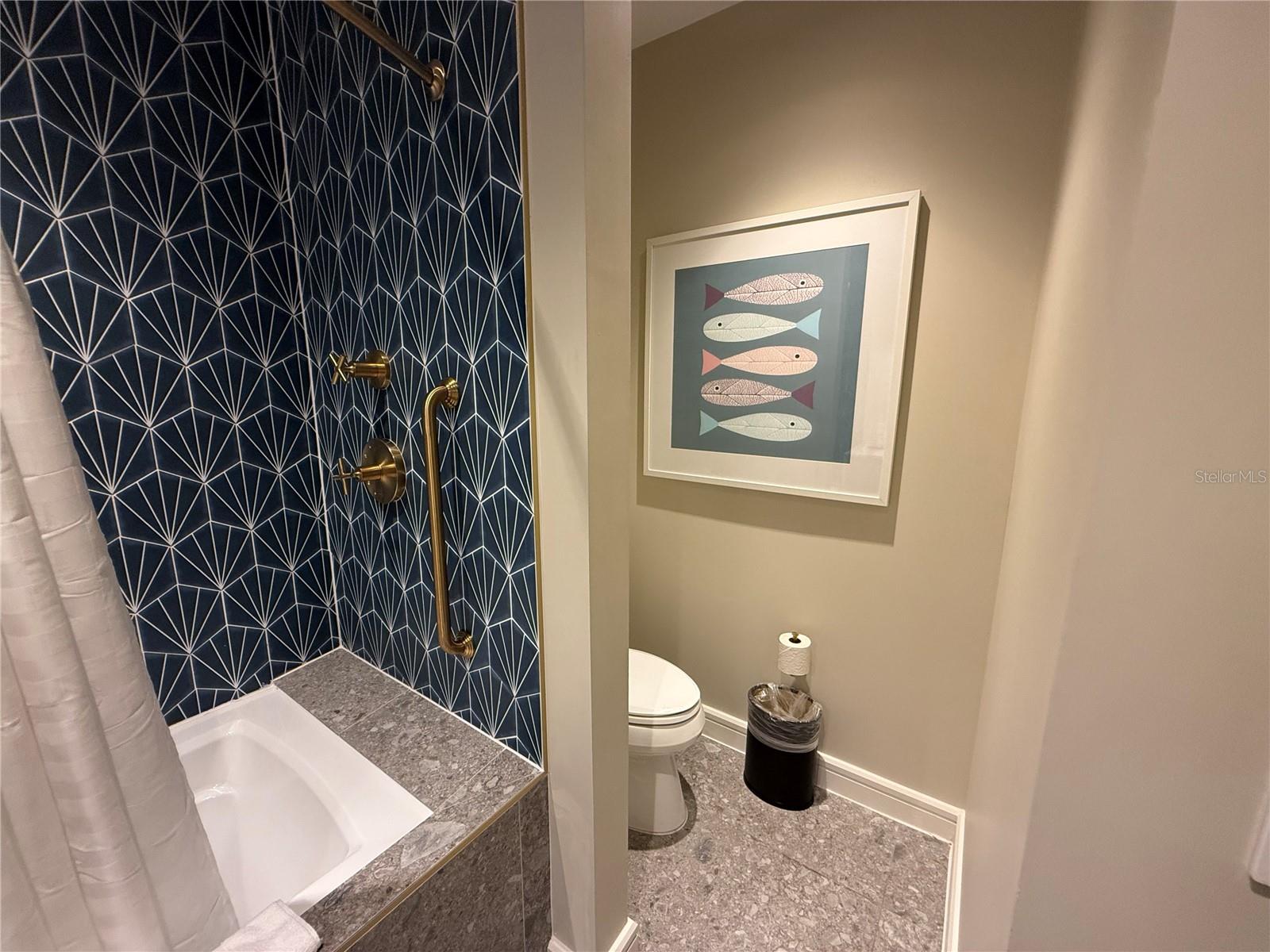 SUNSET WALK HOTEL CONDO PH 1 - Residential