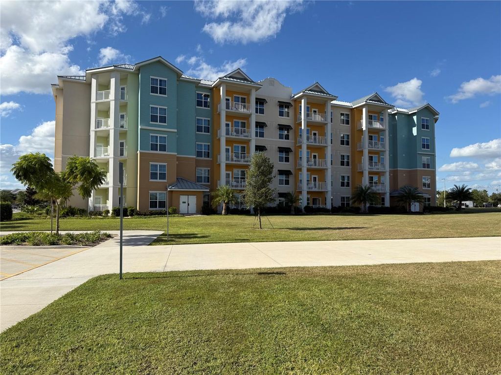 Photo of 3151 Sunset Walk Drive #212, Kissimmee, FL 34747 (MLS # S5137379)