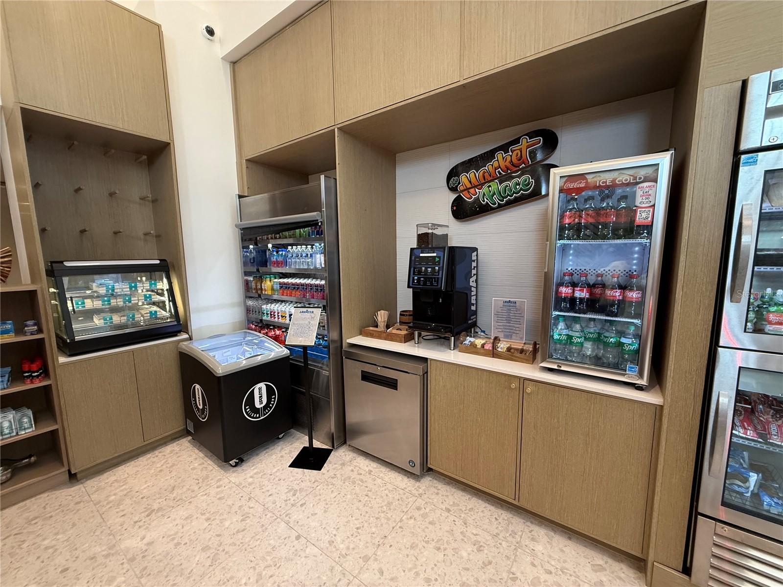 SUNSET WALK HOTEL CONDO PH 1 - Residential
