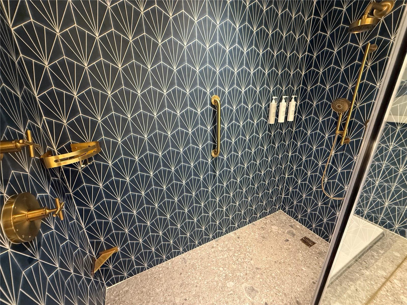 SUNSET WALK HOTEL CONDO PH 1 - Residential