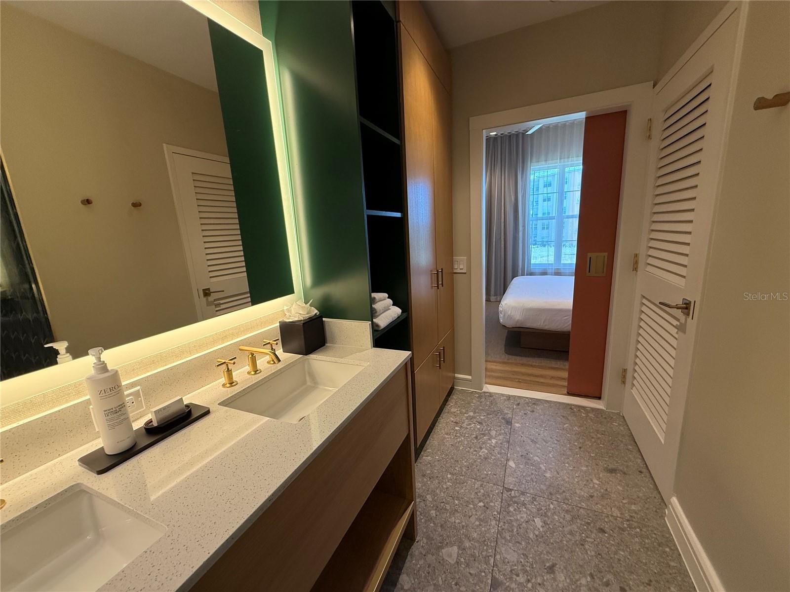 SUNSET WALK HOTEL CONDO PH 1 - Residential