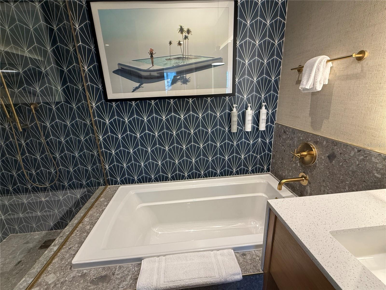 SUNSET WALK HOTEL CONDO PH 1 - Residential