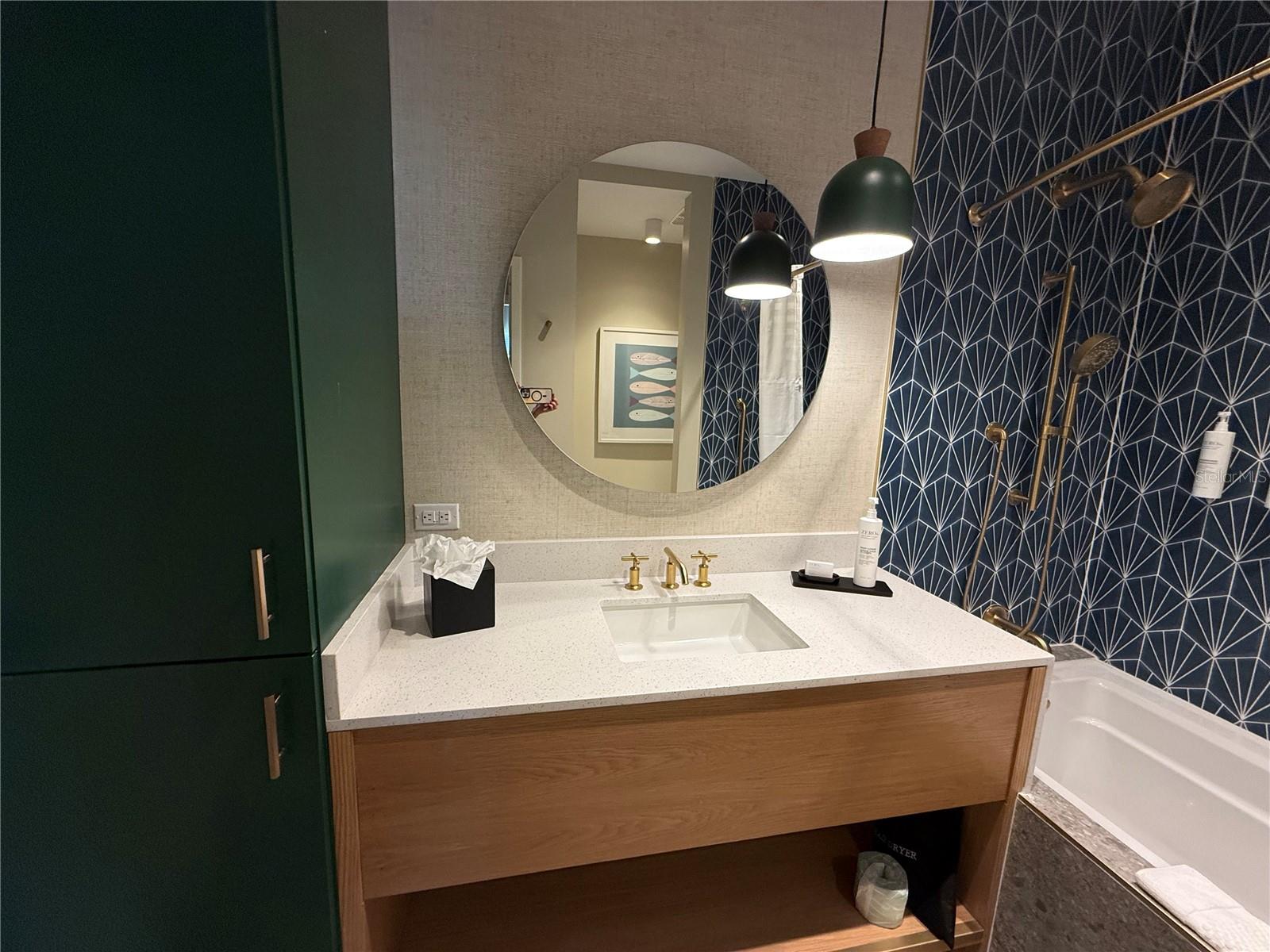 SUNSET WALK HOTEL CONDO PH 1 - Residential
