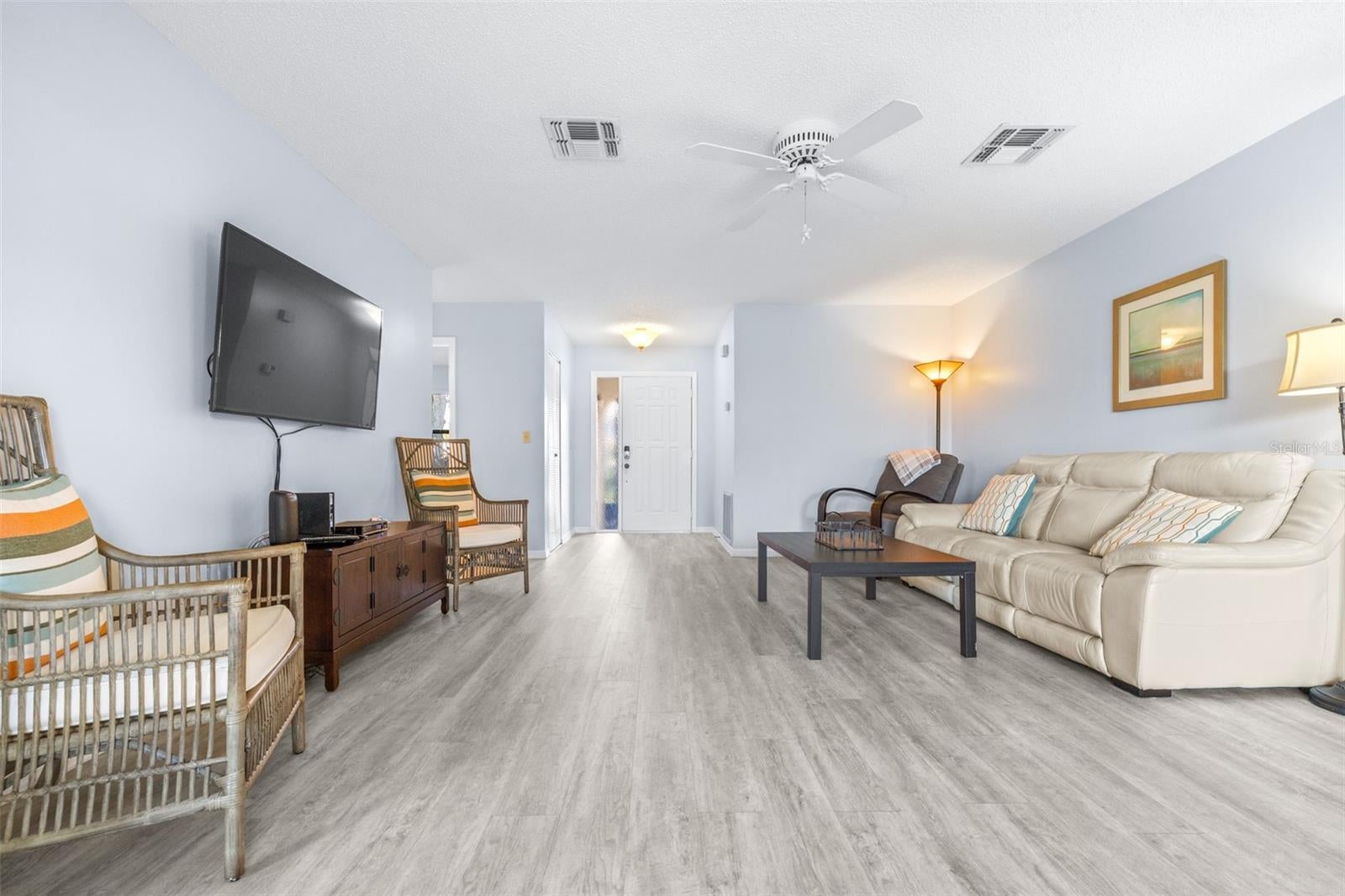 1521 LELAND DRIVE
