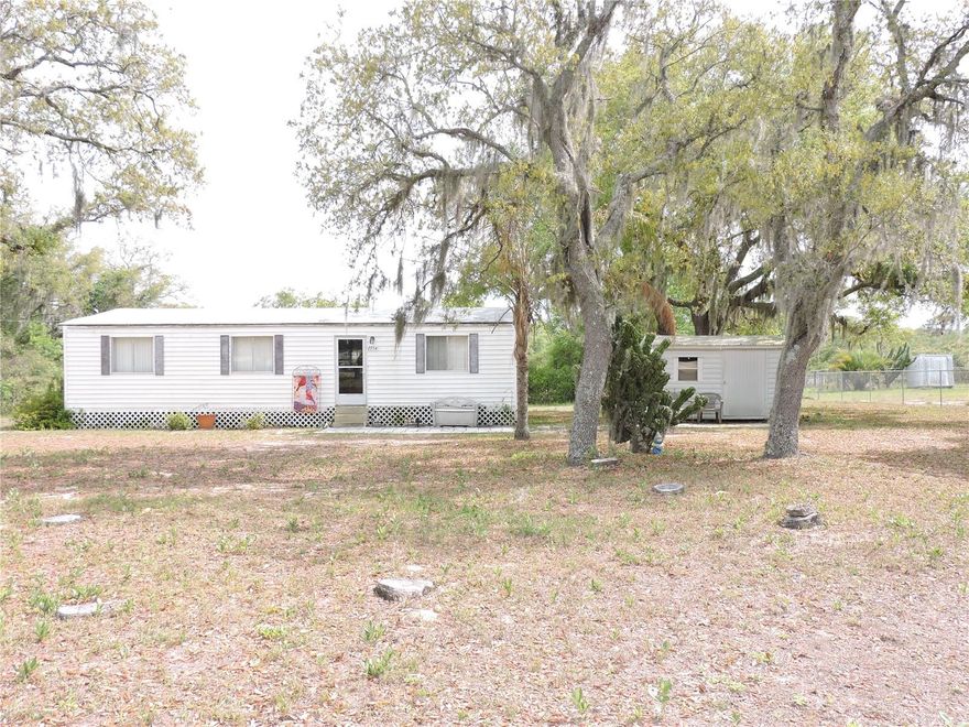 DON'T DELAY, CALL TODAY ON THIS GREAT DEAL!! A 2 BEDROOM 2 BATH 1976 MOBILE HOME WITH LIVING ROOM, DINING ROOM AND KITCHEN WITH APPLIANCES. SITTING ON A NICE 1/2 ACRE LOT WITH NO HOA FEES. THIS HOME DOES NEED SOME REPAIRS AND TLC. CASH ONLY. PRICED TO SELL AND CONVENIENTLY LOCATED NEAR LAKE WALES, DUNDEE AND WINTER HAVEN.