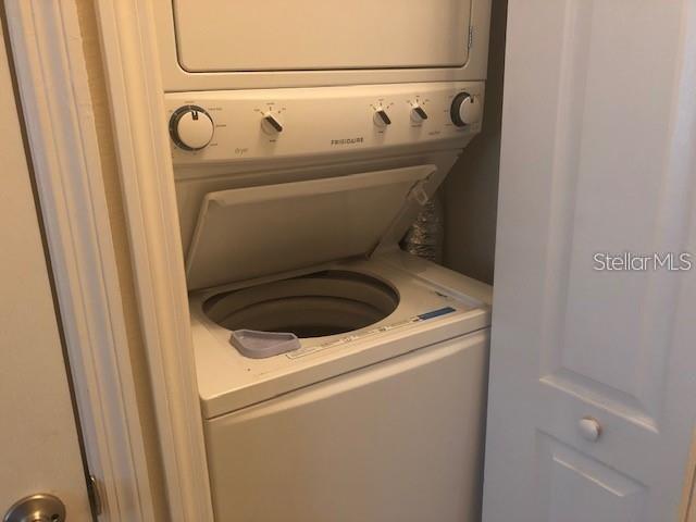 WINDSOR LAKE TWNHMS EAST - Residential Lease