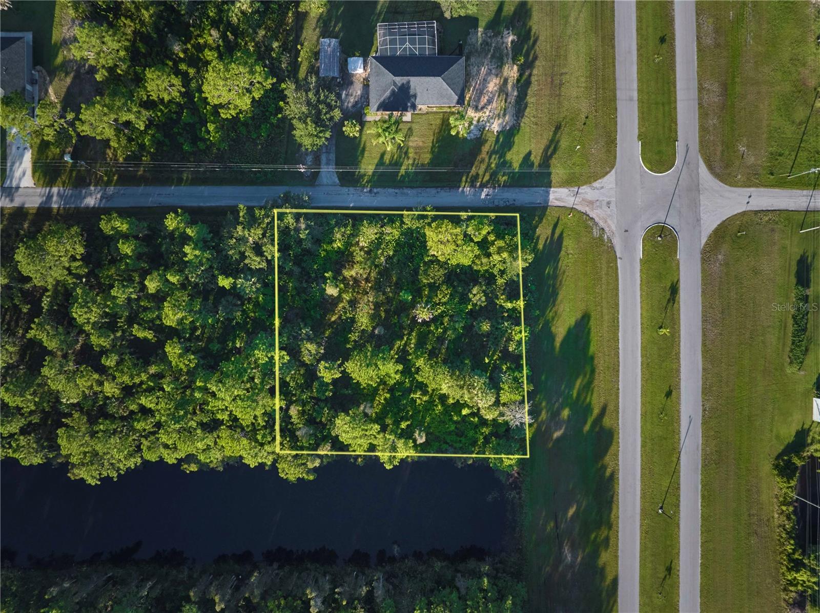 INDIAN LAKE ESTATES - Land