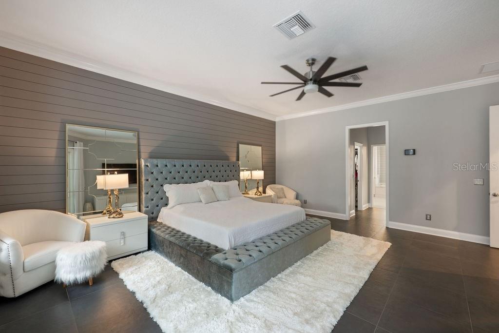 MANCHESTER OAKS - Residential