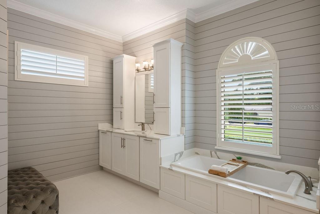 MANCHESTER OAKS - Residential