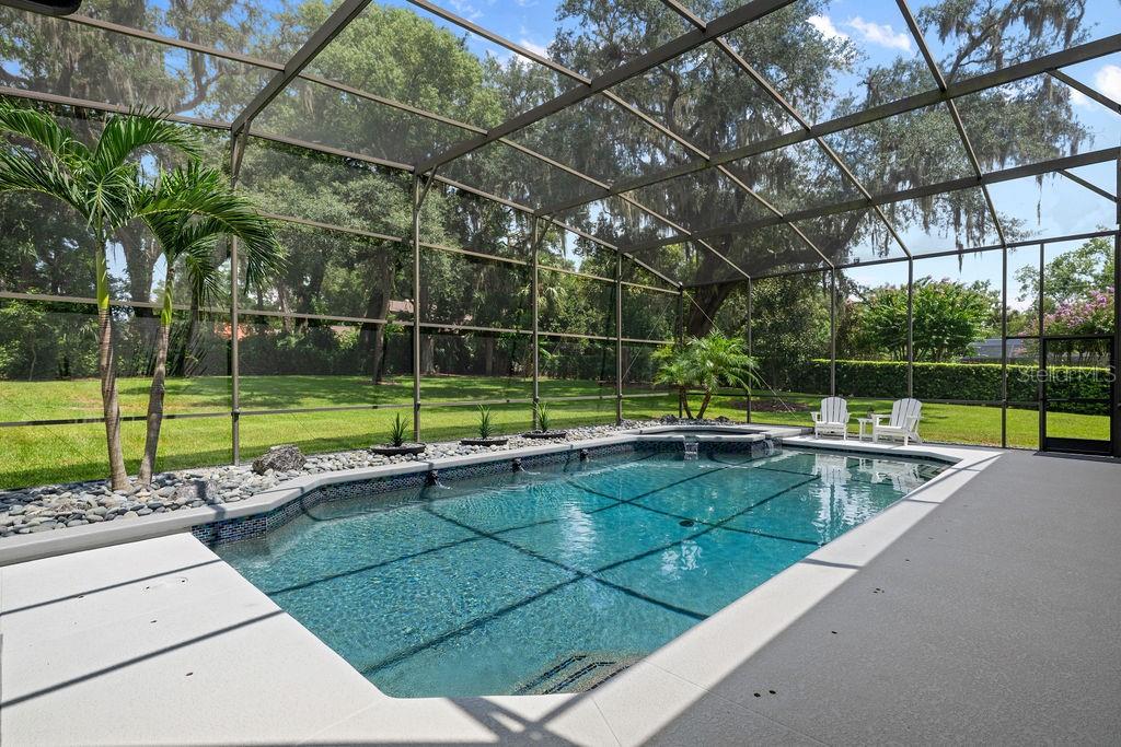 MANCHESTER OAKS - Residential