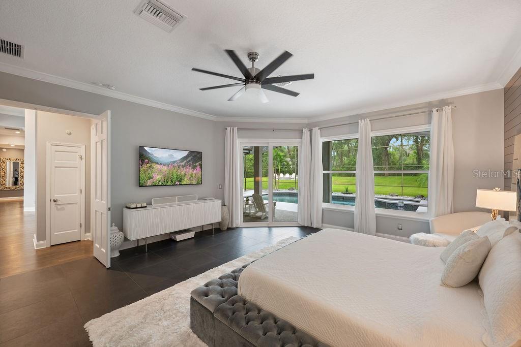 MANCHESTER OAKS - Residential