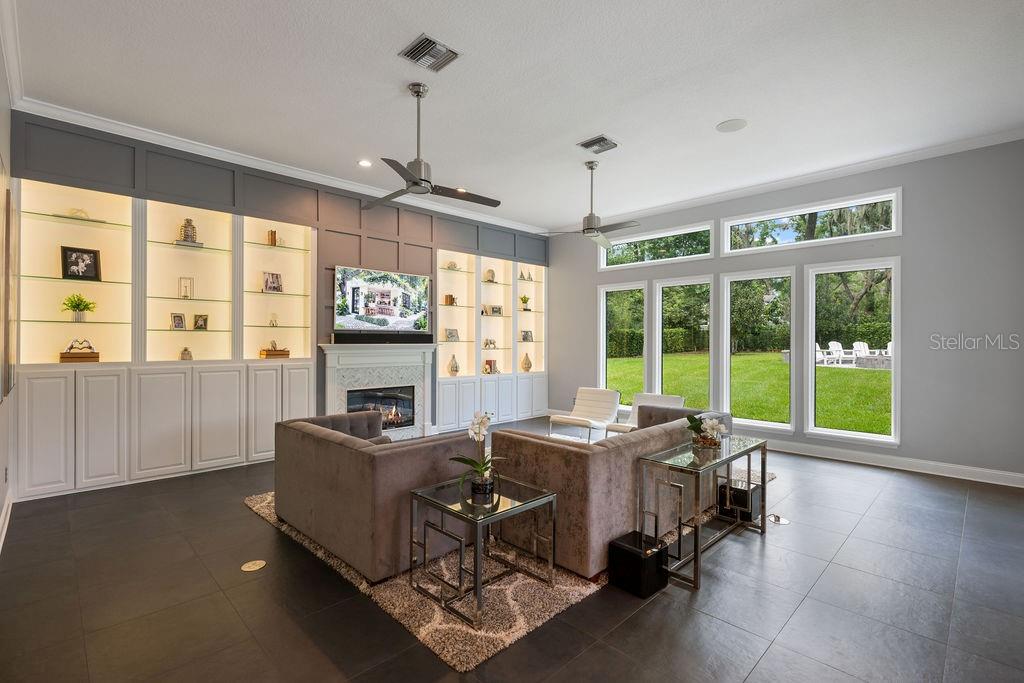 MANCHESTER OAKS - Residential