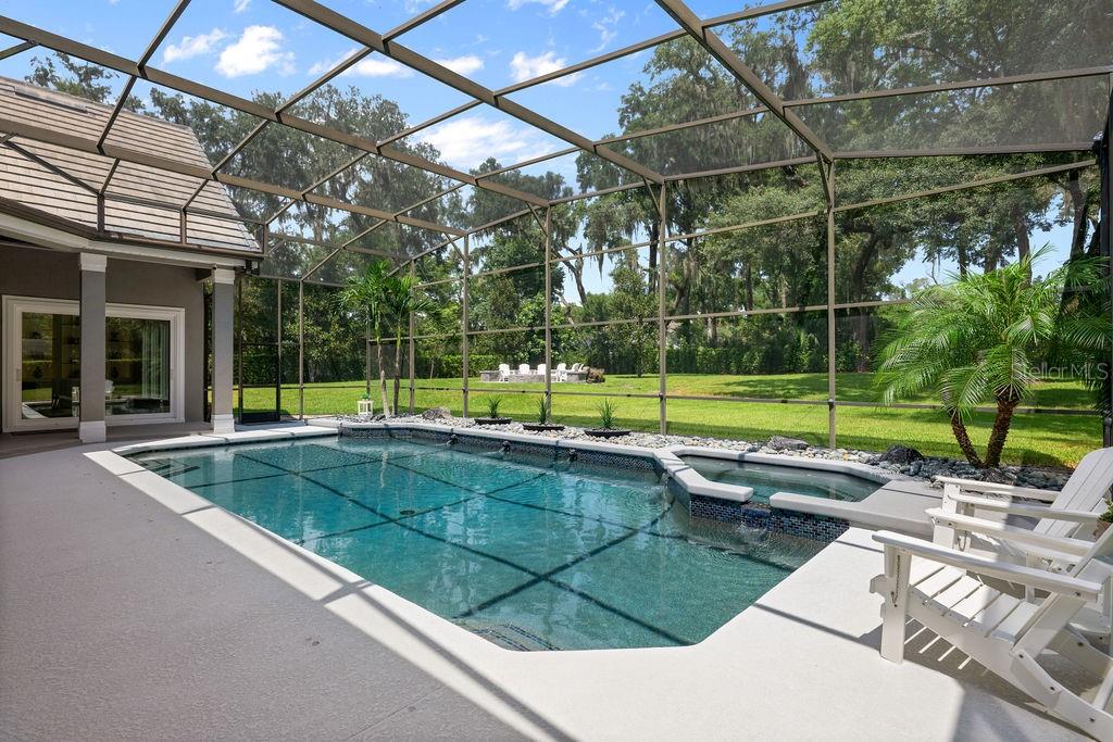 MANCHESTER OAKS - Residential