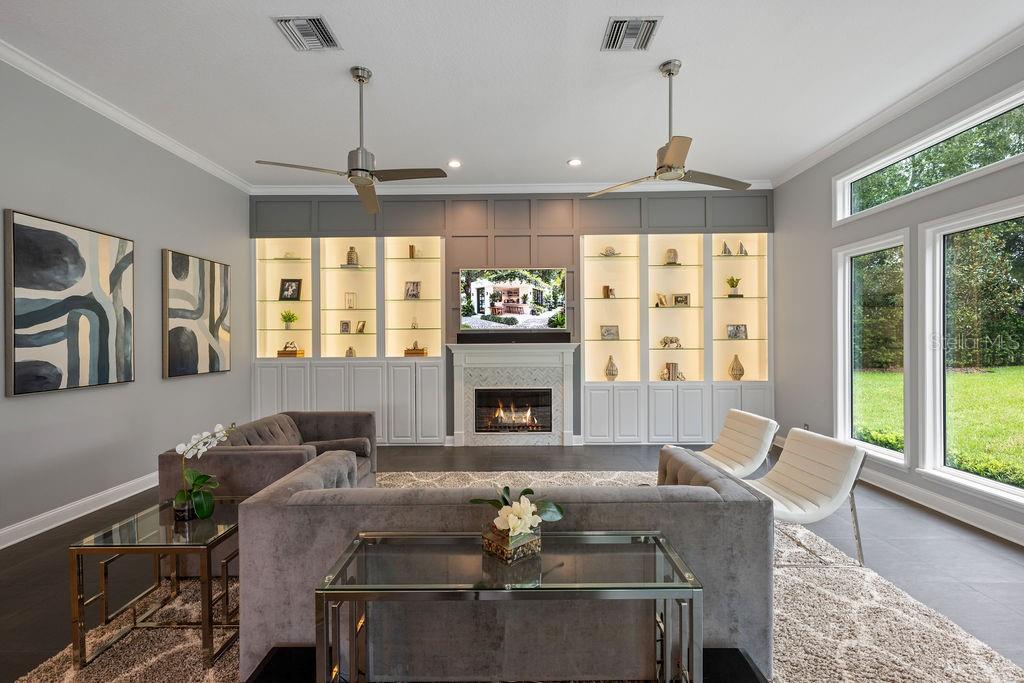 MANCHESTER OAKS - Residential