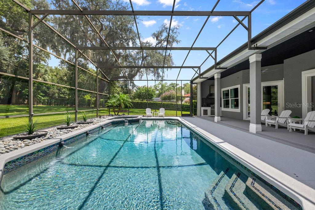 MANCHESTER OAKS - Residential